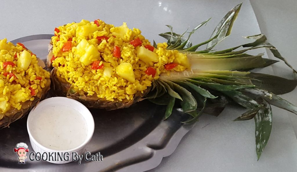 Ananas farci de riz au curry